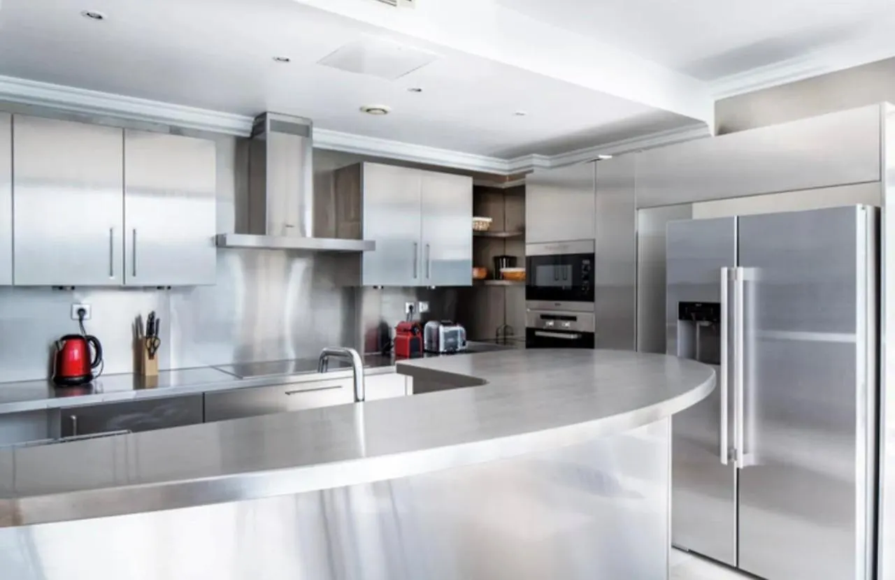 Bright 1Bedroom Apartment Centrally Located With Most Beautiful Views From Seine At 10 Minutes Walking From Beaugrenelle Shopping Mall And Eiffel Tower París